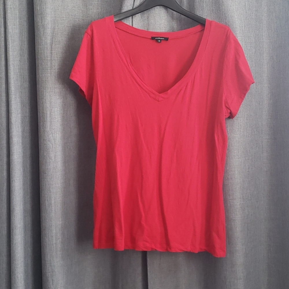 🌟bogo free - v neck top
